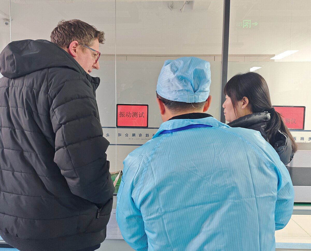 波兰学者考察光润通 波兰学者考察光润通